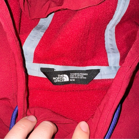 Women’s Pullover - Picture 2 of 3